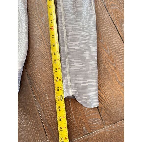 Gymshark Speed Leggings Green and Grey Stripes Women’s Size Small - Picture 11 of 11